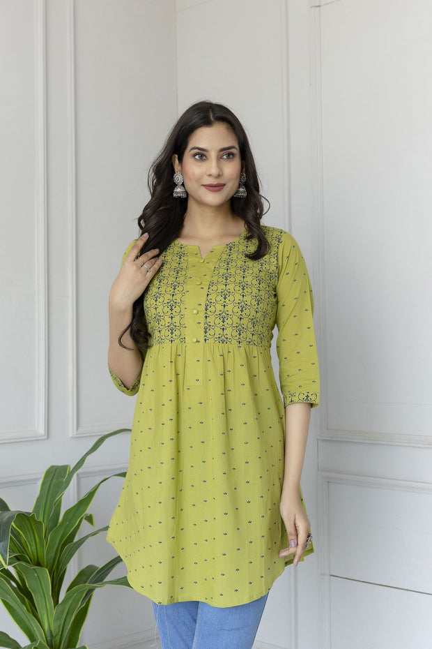 Women Green printed 3/4th sleeve cotton tunic