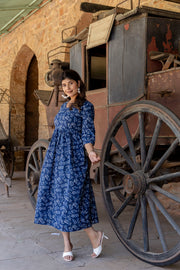 Women Indigo Blue Printed Dress With Three Quarter Sleeves