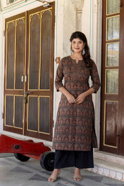 Women Multi Printed Straight Kurta With Three Quarter Sleeves