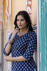 Women Navy Blue & White Ethnic Motifs Printed Thread Work Cotton Kurta