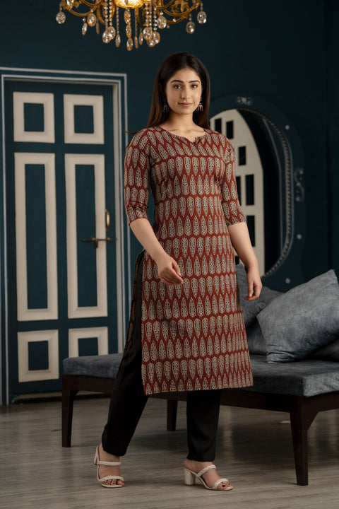 Women Maroon Printed Straight Kurta With Three Quarter Sleeves