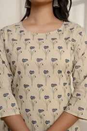 Women Cream Printed Straight Kurta With Three Quarter Sleeves