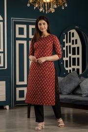 Women Maroon Printed Straight Kurta With Three Quarter Sleeves