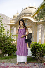 Women Purple Ethnic Straight Sleeveless Kurta