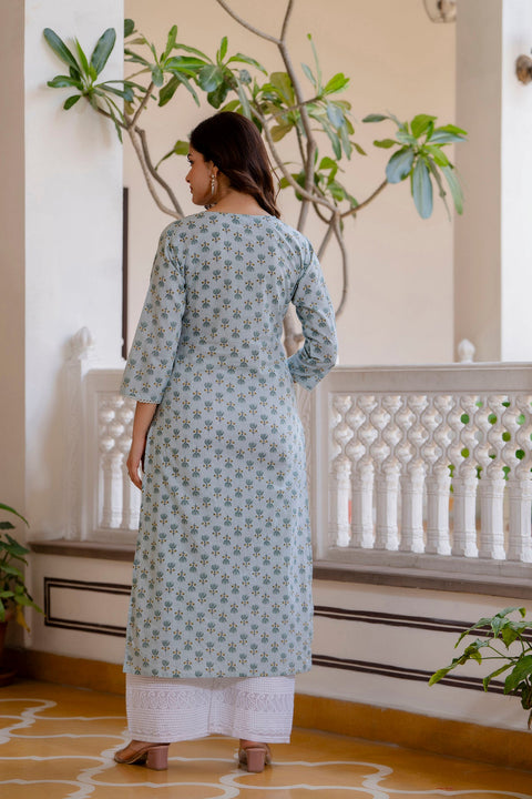 Women Green Ethnic Printed Straight Kurta with Three Quarter Sleeves