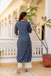 Women Navy Blue Printed Straight Kurta with Three Quarter Sleeves