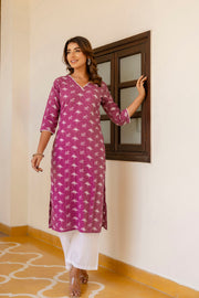 Women Purple Ethnic Printed Straight Kurta with Three Quarter Sleeves