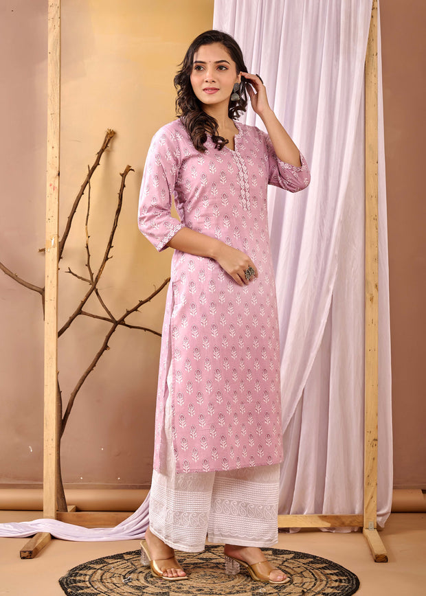 Women Mauve Printed Straight Kurta with Three Quarter Sleeves