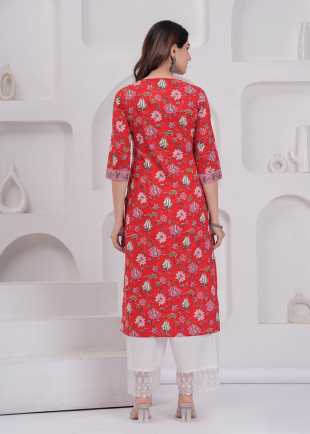 Women Red Printed Straight Kurta with Three Quarter Sleeves