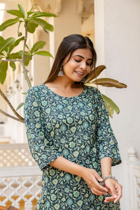 Women Green Printed Straight Kurta With Trouser