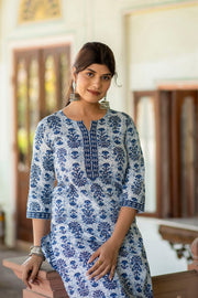 Women White & Indigo Three-Quarter Sleeves Straight Kurta With Palazzo