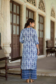 Women White & Indigo Three-Quarter Sleeves Straight Kurta With Palazzo