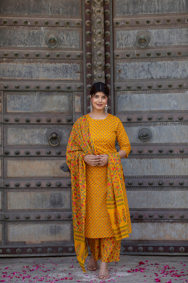 Women Mustard & Gold Printed Straight Kurta With Plazzo  & Dupatta