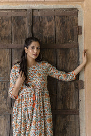 Women Off-White Printed Dress With Three Quarter Sleeves