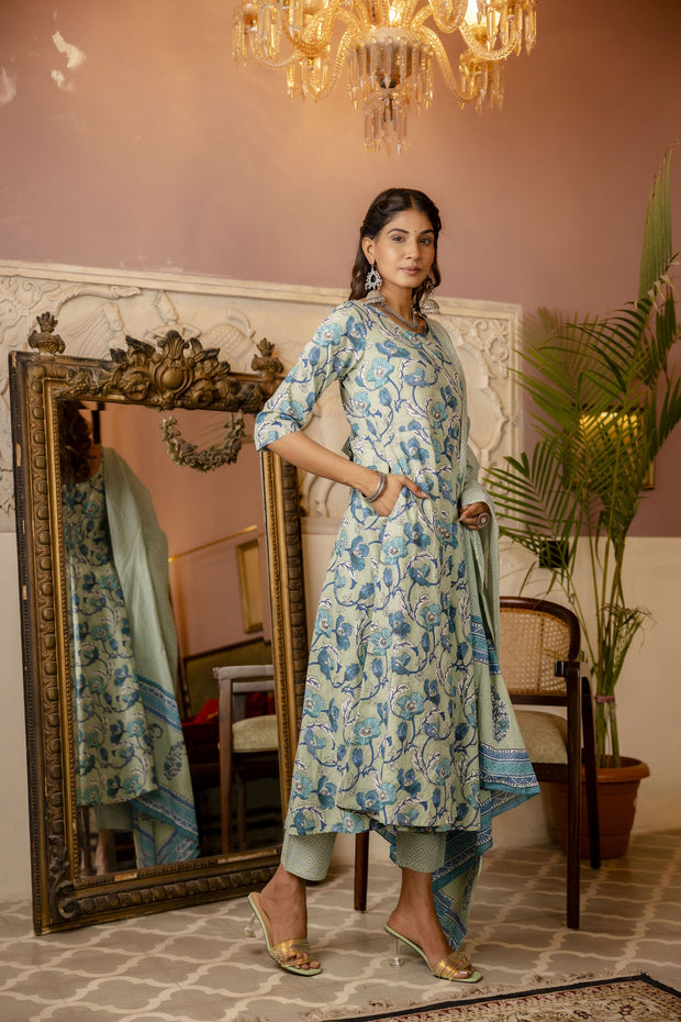 Women Sage Green Floral Printed Kurta With Trouser & Dupatta