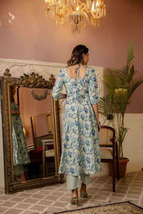 Women Sage Green Floral Printed Kurta With Trouser & Dupatta