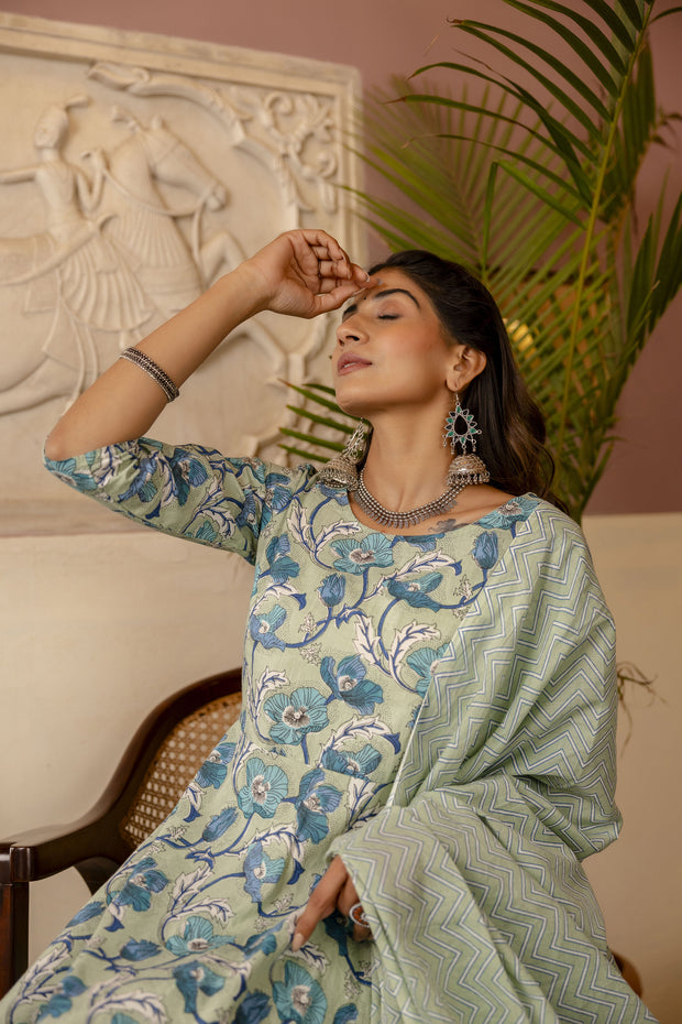 Women Sage Green Floral Printed Kurta With Trouser & Dupatta