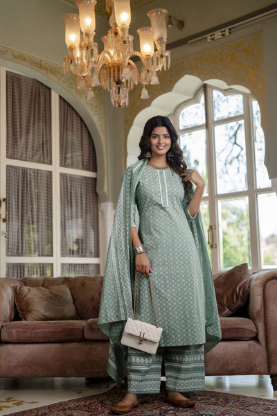 Women Green Floral Printed Straight Kurta With Plazo & Dupatta