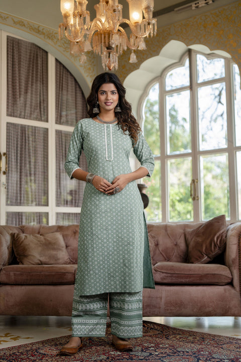 Women Green Floral Printed Straight Kurta With Plazo & Dupatta