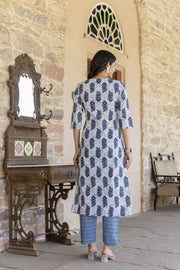 Women Blue Printed Straight Kurta With Trouser