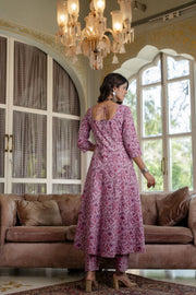 Women Lavender Floral Printed Kurta With Trouser And Dupatta