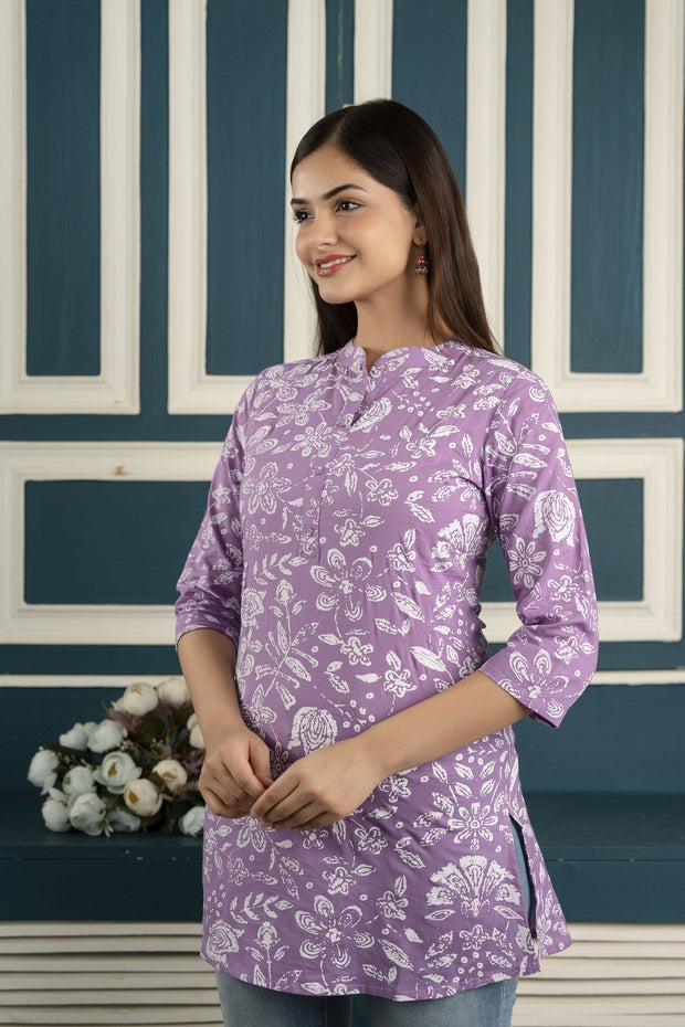 Women Purple Straight Tunic With Three Quaretr Sleeves