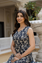 Women Grey Paisely Printed Straight Kurta With Trouser And Dupatta