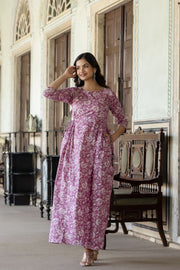 Women Pink Printed Flared Dress With Three quarter Sleeves