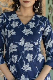 Women Blue Ethnic Printed A-Line Kurta with Three Quarter Sleeves