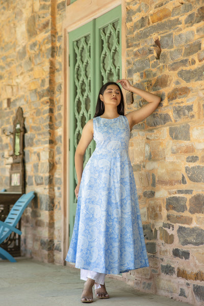 Women Blue Bandhani Printed Sleeveless Kurta