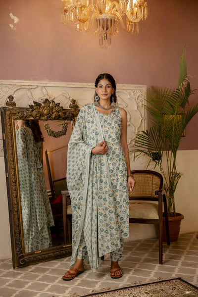 Women Green Printed Straight Kurta With Trouser And Dupatta