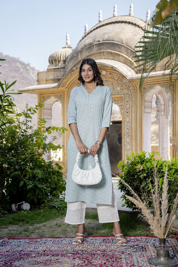 Women Green Ethnic Printed Straight Kurta with Three Quarter Sleeves