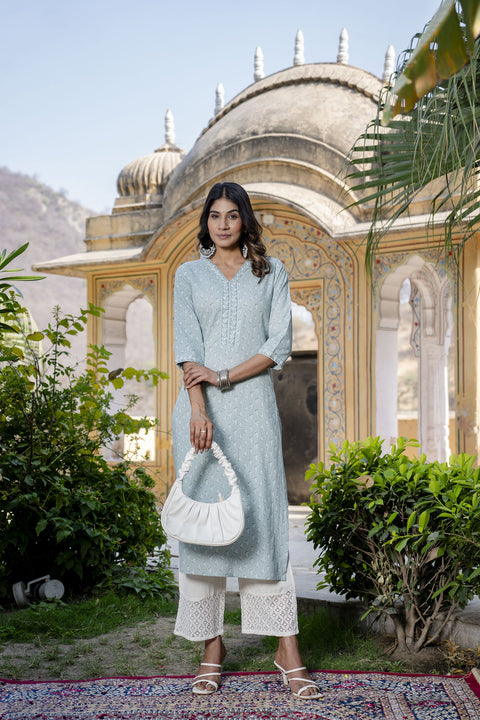 Women Green Ethnic Printed Straight Kurta with Three Quarter Sleeves