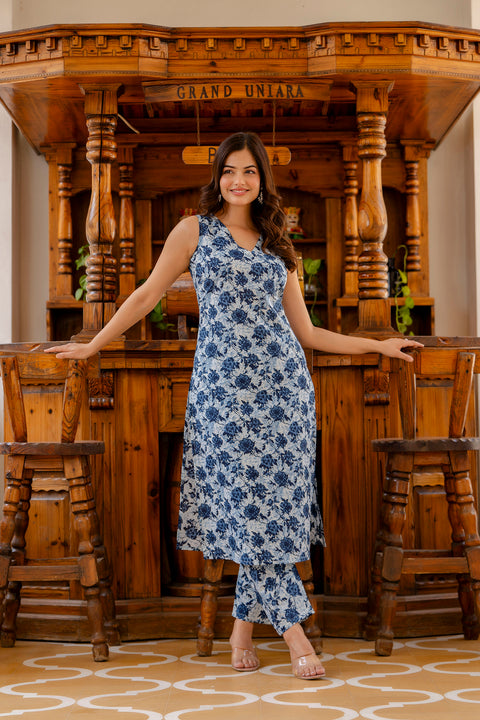 Women Blue Printed Straight Kurta With Trouser