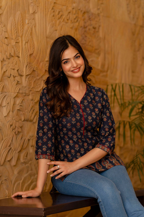 Women Blue Tunic With Three Quaretr Sleeves