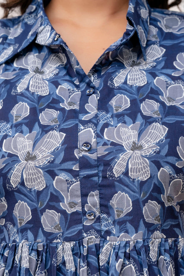 Women Navy Blue Printed midi Dress with Short Sleeves