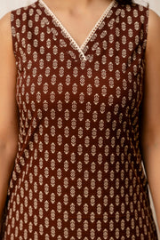 Women Brown Printed Straight V-neck Kurta
