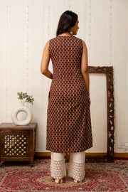 Women Brown Printed Straight V-neck Kurta