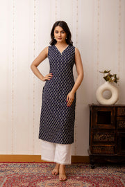 Women Navy Blue Printed Straight Shoulder Straps Kurta