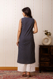 Women Navy Blue Printed Straight Shoulder Straps Kurta