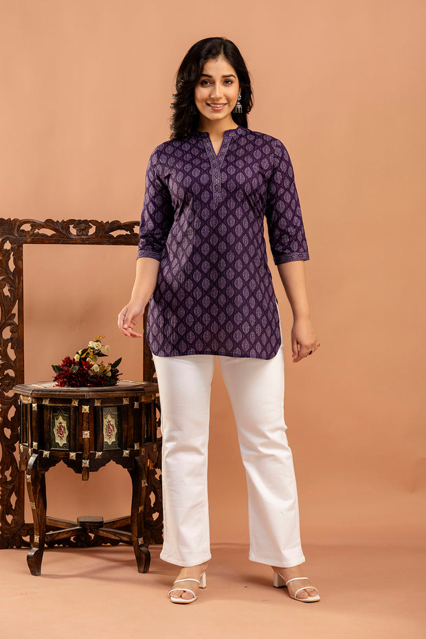 Women Purple Printed Straight Tunic With Three Quarter Sleeves