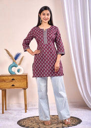 Women Burgundy Printed Straight Tunic