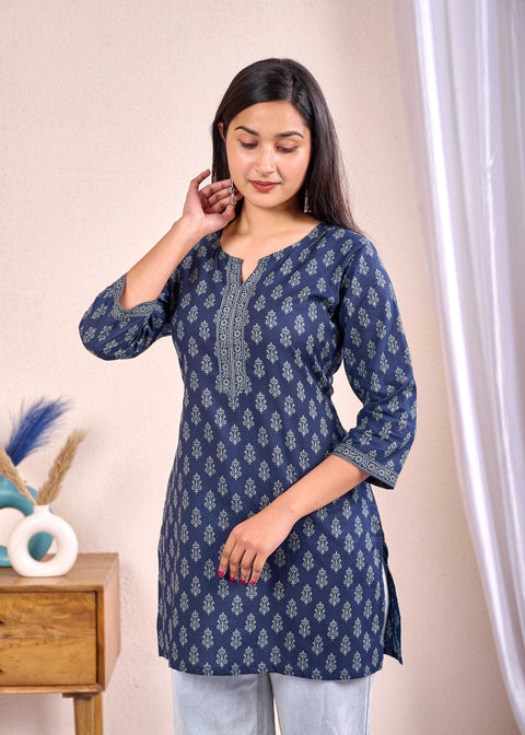 Women Navy Blue Printed Straight Tunic