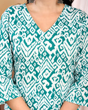 Turquoise Blue Printed Straight Kurta with Three Quarter Sleeves