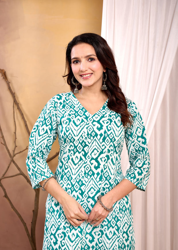 Turquoise Blue Printed Straight Kurta with Three Quarter Sleeves