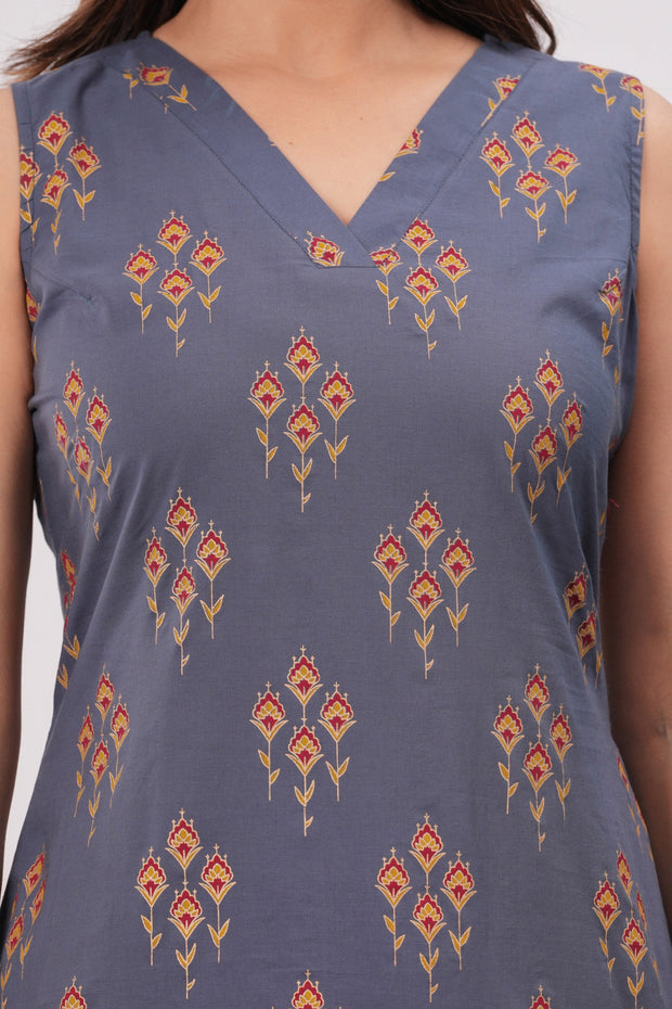 Women Grey Printed Straight Sleeveless Kurta
