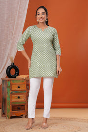 Women Green Printed Straight Tunic