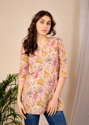 Women Pink Floral Printed Straight Tunic