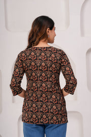 Women Black Printed Straight Tunic