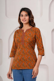 Women Mustard Printed Straight Tunic